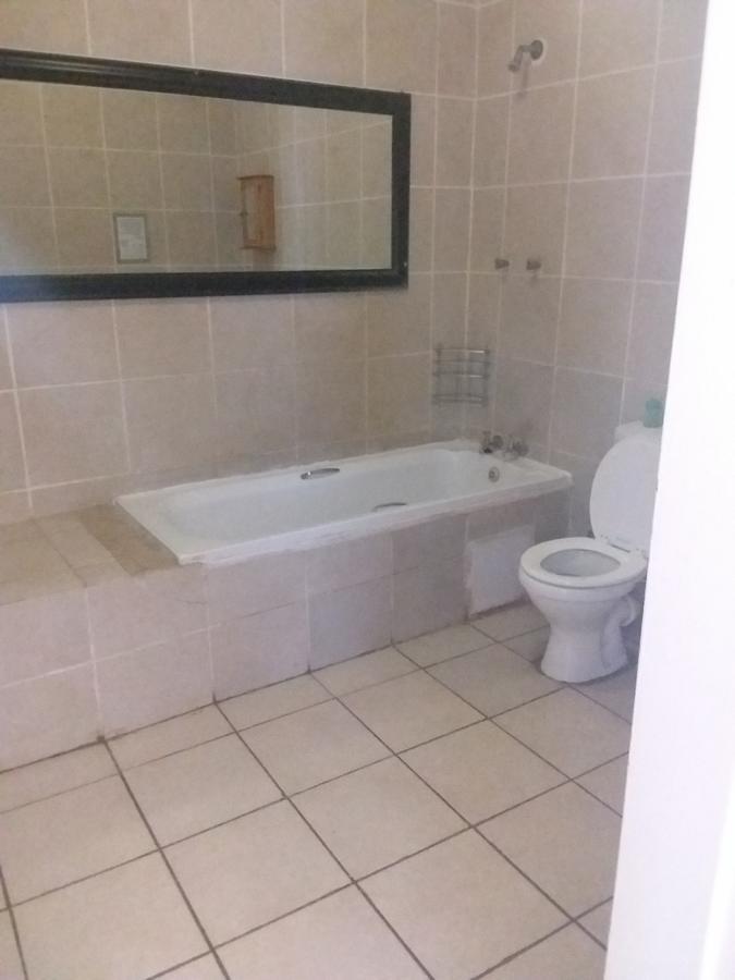Larona Inn Mafikeng Exterior foto